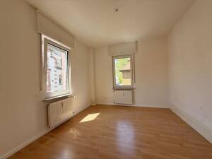 Mitten in Schwanheim - 3-Familienhaus zum vermieten oder selbst bewohnen – 60529 Frankfurt am Main – Vorschaubild 4