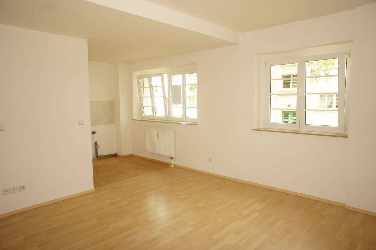**TOP Whg. mit Balkon / frei ab 1.10. / Bad mit Dusche / am Heimgarten**