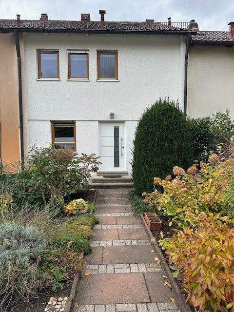 !!!FREI ZUM BEZUG!!! Gepflegtes Reihenmittelhaus in Nürnberg St. Leonhard – Nürnberg – Bild 1 von 9