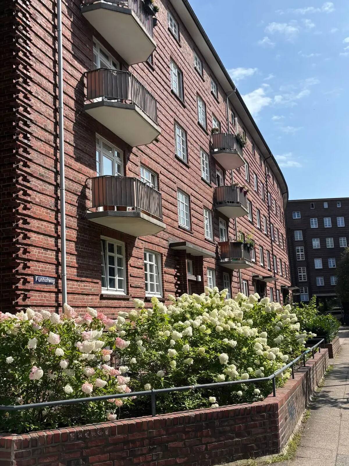 Charmante Altbauwohnung mit frisch renoviertem Ambiente in begehrter Lage von Hamburg-Barmbek Nord, von privat – 22307 Hamburg – Bild 1 von 9