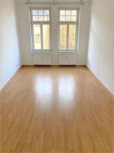 Helle moderne 2- Raum Wohnung mit Balkon zum Innenhof und Wohnräume in ruhiger Seitenstraße gelegen. – Magdeburg – Vorschaubild 6