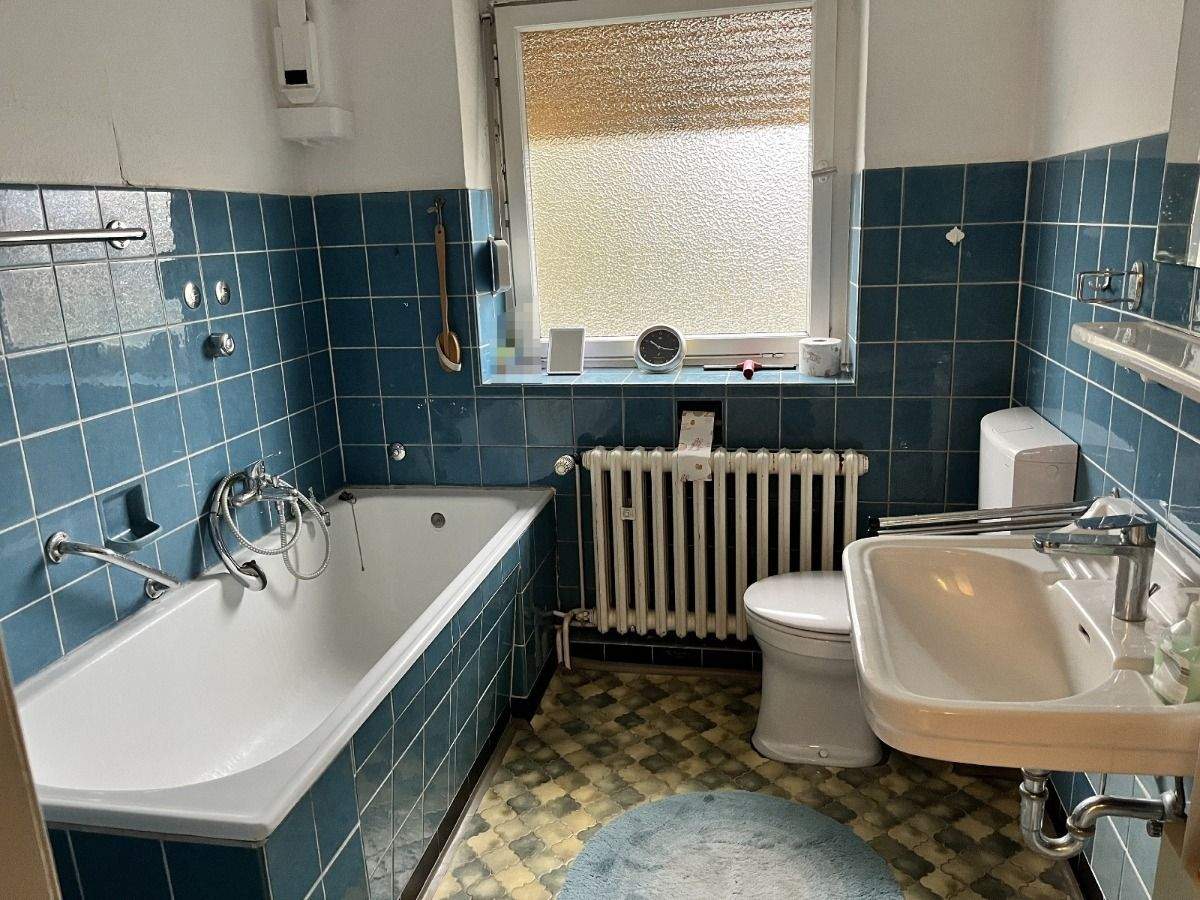 Einseitig-angebautes solides Ein-bis Zweifamilienhaus in Duisburg Alt-Homberg mit Garage – Duisburg – Vorschaubild 7