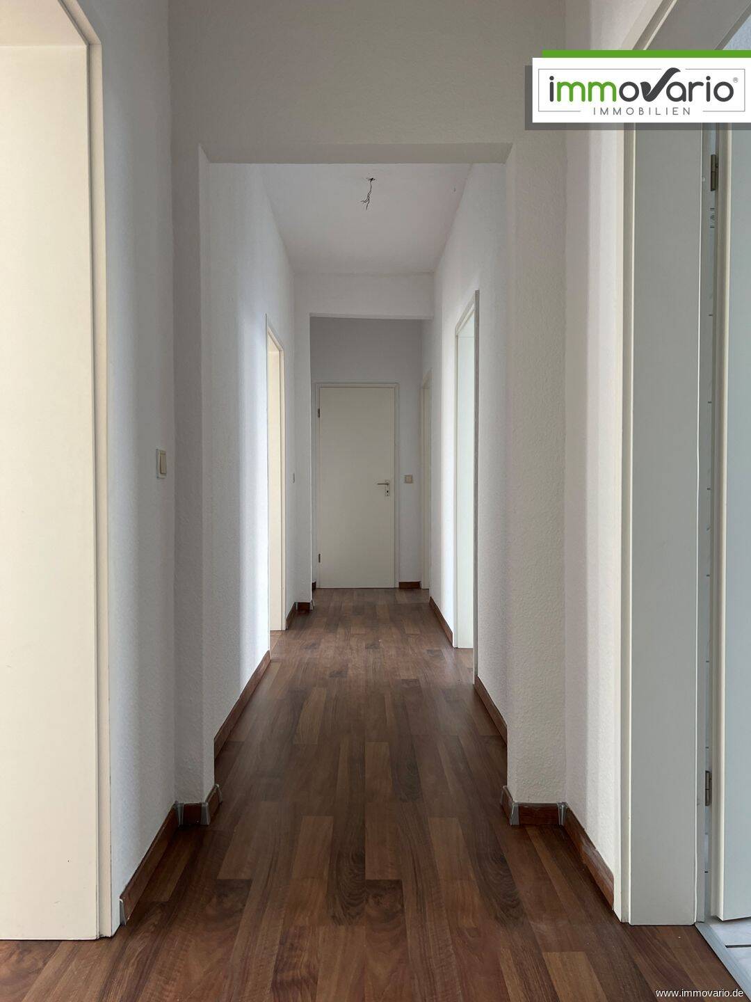 Helle, einfache 3-Raum-Wohnung mit Balkon, Tageslichtbad, Wanne und Abstellraum. Stellplatz möglich – Magdeburg – Vorschaubild 8
