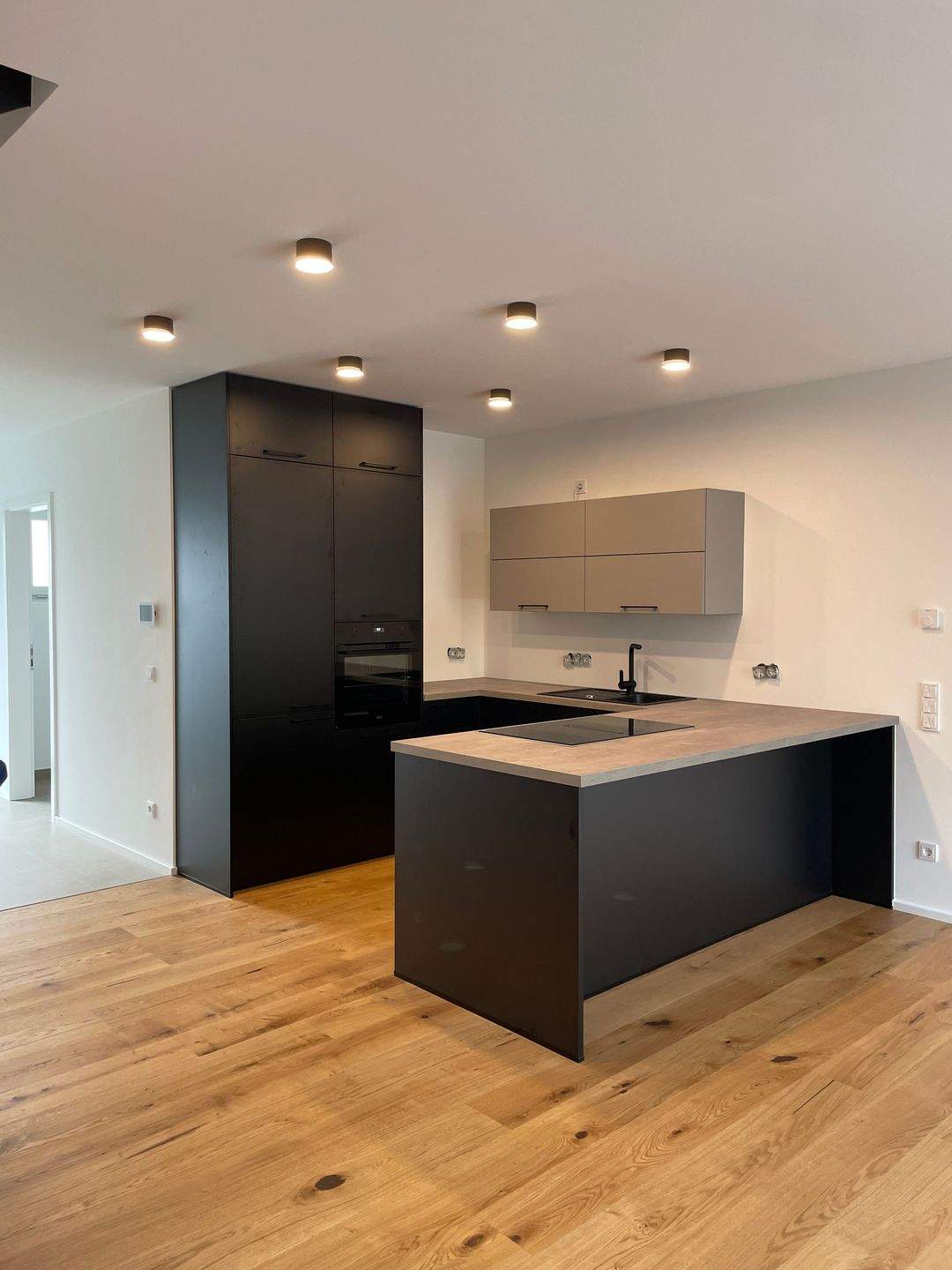 Moderne Neubau Doppelhaushälfte inkl. Küche & Außenanlage zu verkaufen! Schlüsselfertig - Einzugsbereit – Homburg – Vorschaubild 6
