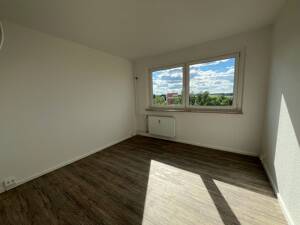 Geräumige Familienwohnung mit Balkon in Zwickau, Neuplanitz – 8062 Zwickau – Vorschaubild 6