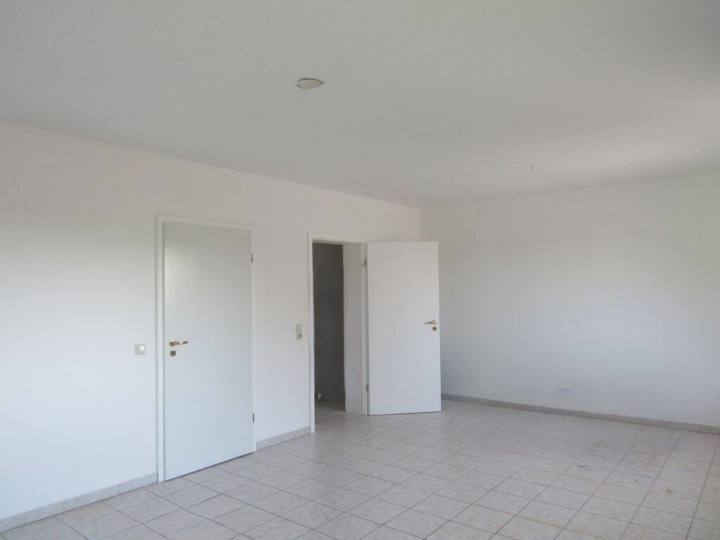 Schicke 2 Zimmer Etagenwohnung in ruhiger Lage - Nähe Selters/Westerwald - neu renoviert!