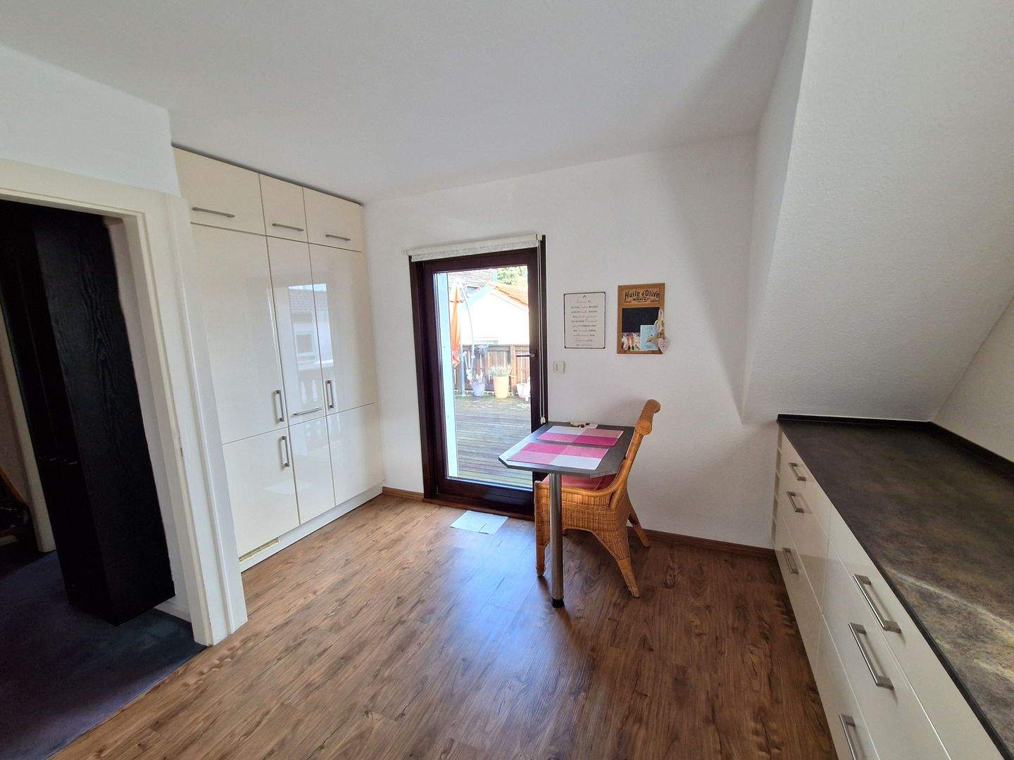 Charmante modernisierte Doppelhaushälfte mit Gartengrundstück und Garage – Frankfurt am Main – Vorschaubild 8