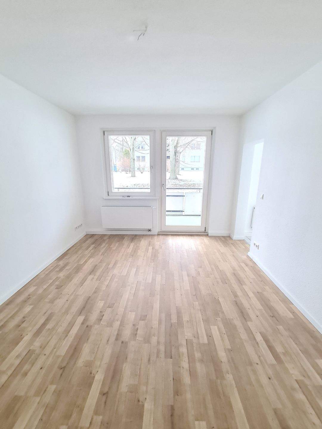 2 Raum Whg mit Balkon in Gablenz Nähe Versorgungszentrum – Chemnitz – Vorschaubild 9
