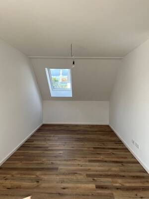 Charmante 3-Zimmerwohnung mit Aufzug und Eckbalkon in Dortmund-Asseln! – 44319 Dortmund – Vorschaubild 3