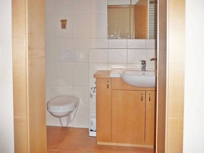 NÜRNBERG LANGWASSER-SÜD: GEPFLEGTE 2-ZIMMER-ETW MIT SÜDLOGGIA UND EINBAUKÜCHE IM 2. OG OHNE LIFT – Nürnberg – Vorschaubild 8