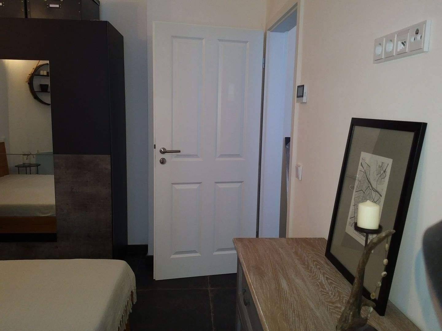Einziehen und Wohlfühlen – Stilvolle 2-Zimmer-Wohnung mit Gewölbedecken im Herzen Nürnbergs im ruhigen Innenhof eines Denkmalensembles – Nürnberg – Vorschaubild 8
