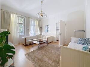 Voll möblierte 2-Zimmer-Altbauwohnung mit Balkon in attraktiver Lage – 10585 Berlin – Vorschaubild 5