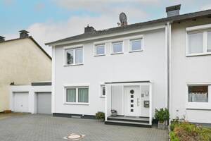 Ein Zuhause für heute - sanierte und top gepflegte Doppelhaushälfte