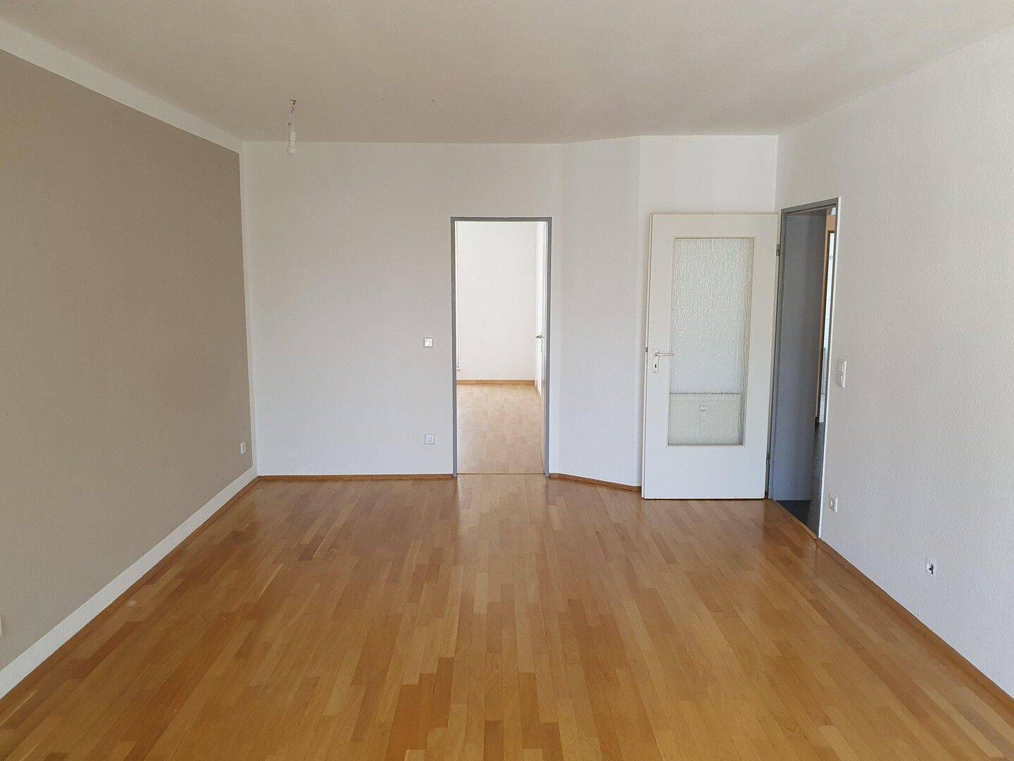 3-Zimmer-Wohnung mit Aufzug, Balkon und Garage in Zentrumsnähe – Krefeld – Vorschaubild 6