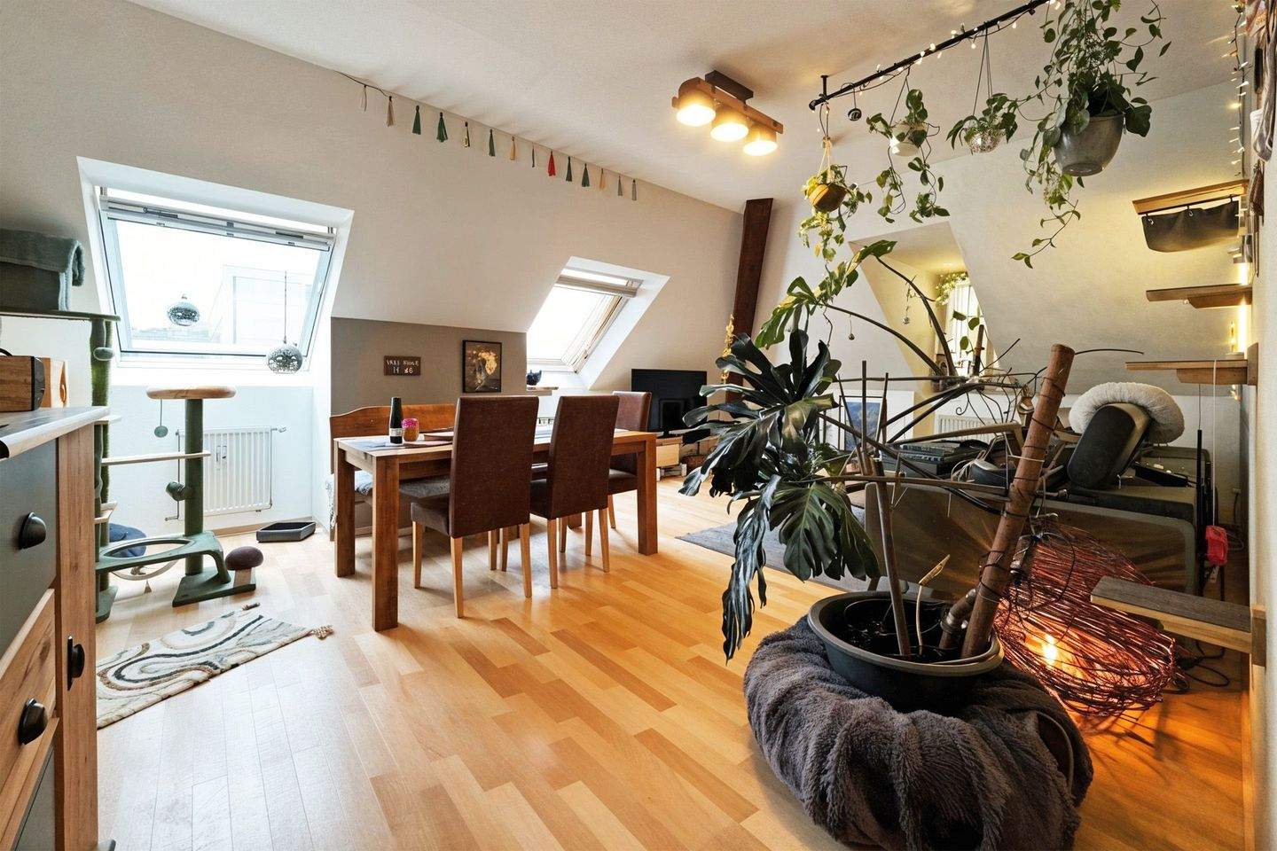 Trier-Mitte: vermietete 4-ZKB Wohnung mit ca. 92 m² Wohnfläche + Duplex-Stellplatz & Kellerraum – Trier – Vorschaubild 6