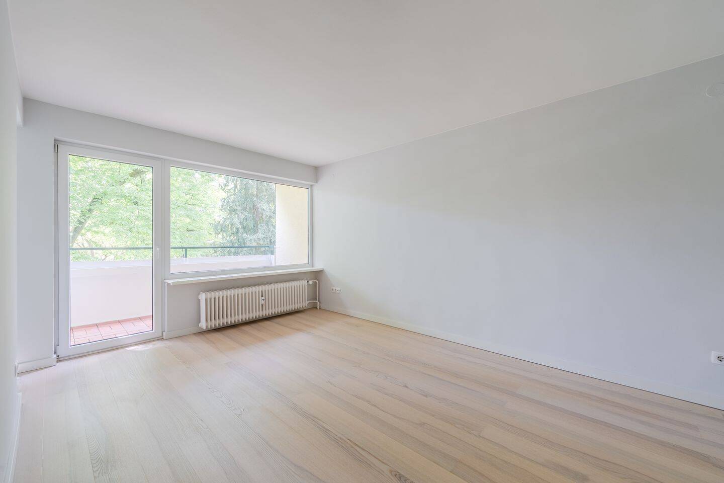 Modern sanierte 1-Zimmer-Wohnung mit Balkon in ruhiger Lage – Berlin – Vorschaubild 2