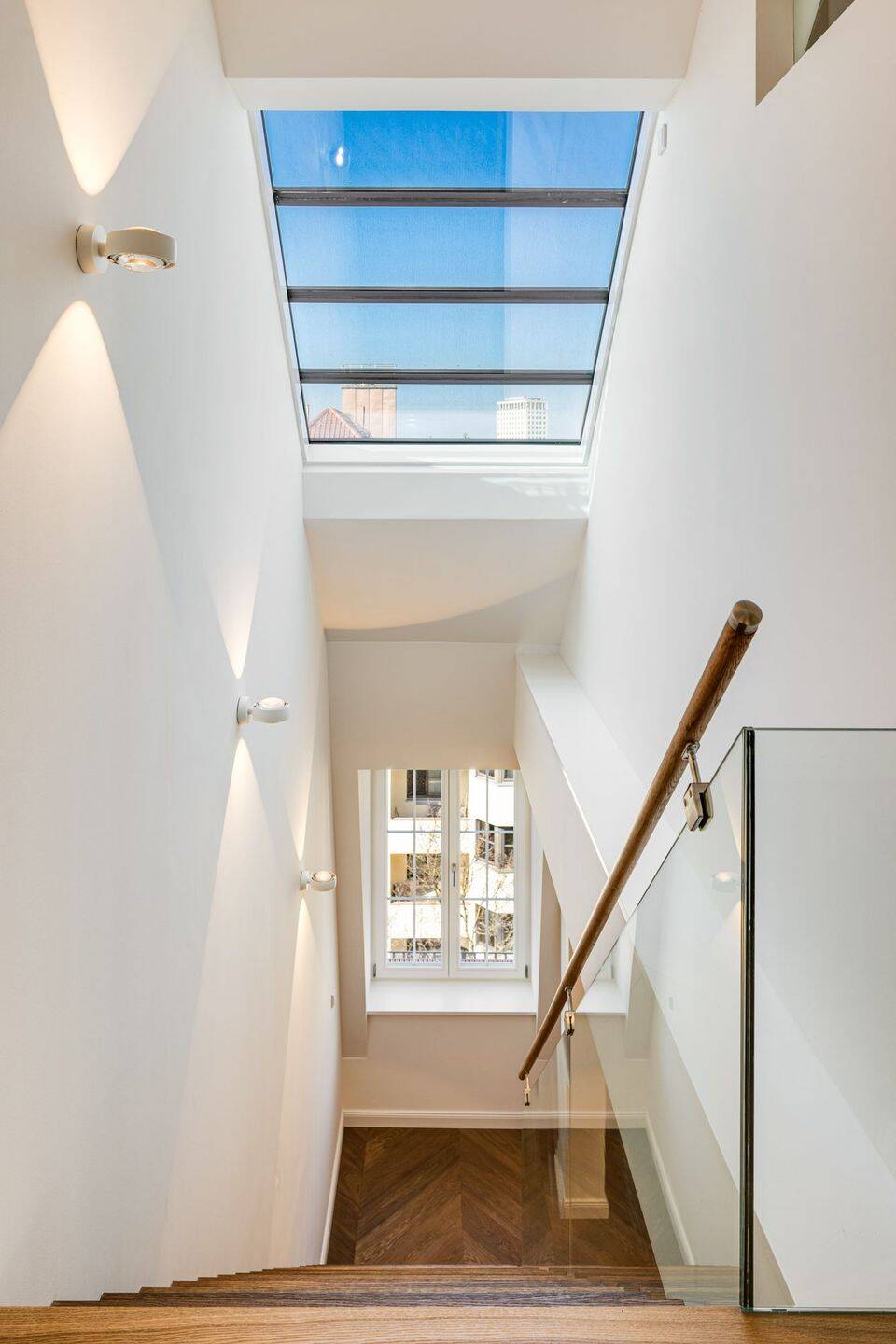 Wohnen über den Dächern: Luxus-Maisonette im Altbau – München – Vorschaubild 3