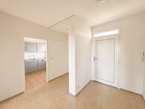 Bezugsfreie 2-Zimmer-Wohnung mit Balkon, Aufzug & Stellplatz – 91058 Erlangen – Vorschaubild 9