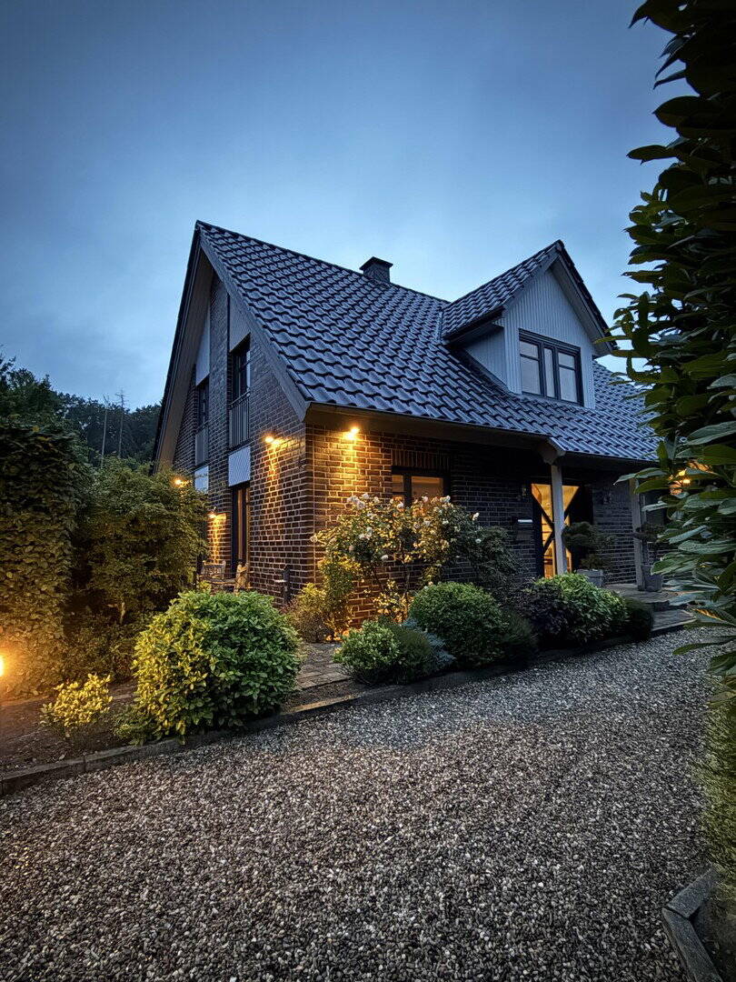 Hochwertiges Traumhaus in bester Lage von Buchholz/Nordheide - Märchensiedlung – Buchholz in der Nordheide – Bild 1 von 9