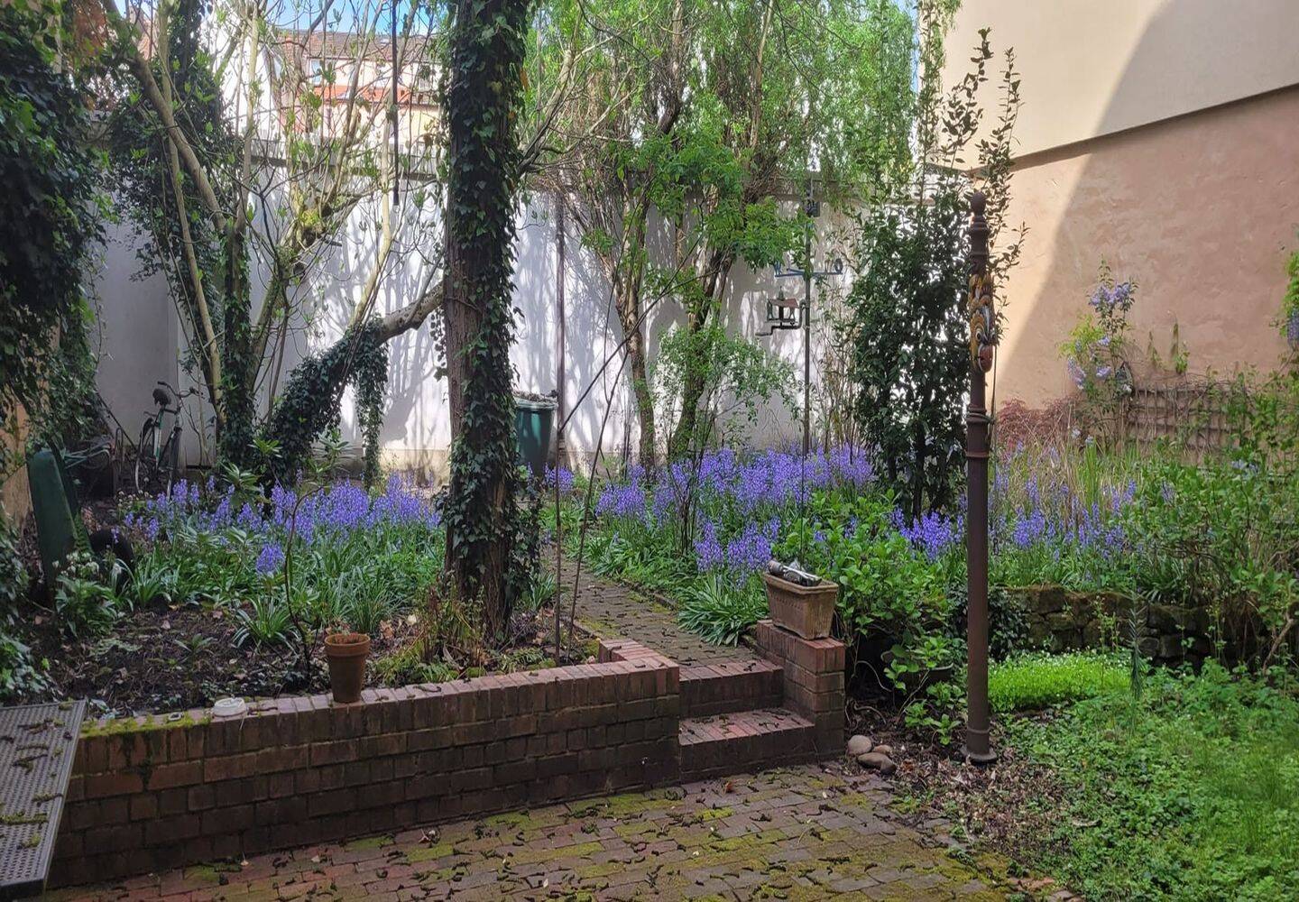 Altbaucharme im Nauwieser Viertel! Vermietetes Apartment im Dachgeschoss! – Saarbrücken – Vorschaubild 2