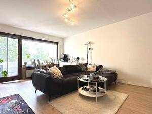 2-Zi-WHG mit Wohlfühl-Loggia, neuem Bad und großem offenem Wohnbereich – 90513 Zirndorf – Vorschaubild 2
