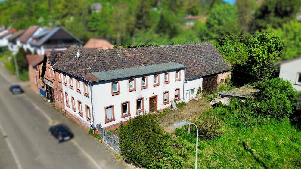 Vom Altbau zum Mehrfamilienhaus - Ausbaukonzept für 6 Einheiten liegt bereits vor