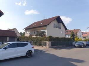 Ruhige, gut geschnittene Wohnung in Eltersdorf zu vermieten.