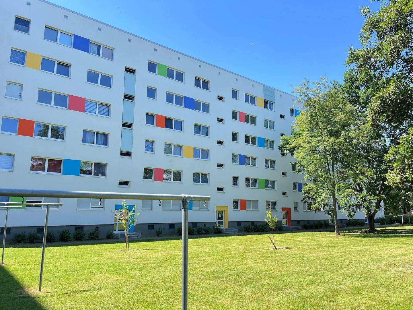 Komfortabel wohnen: Erstbezug mit Tresen, Balkon und familienfreundlicher Lage – Chemnitz – Vorschaubild 9