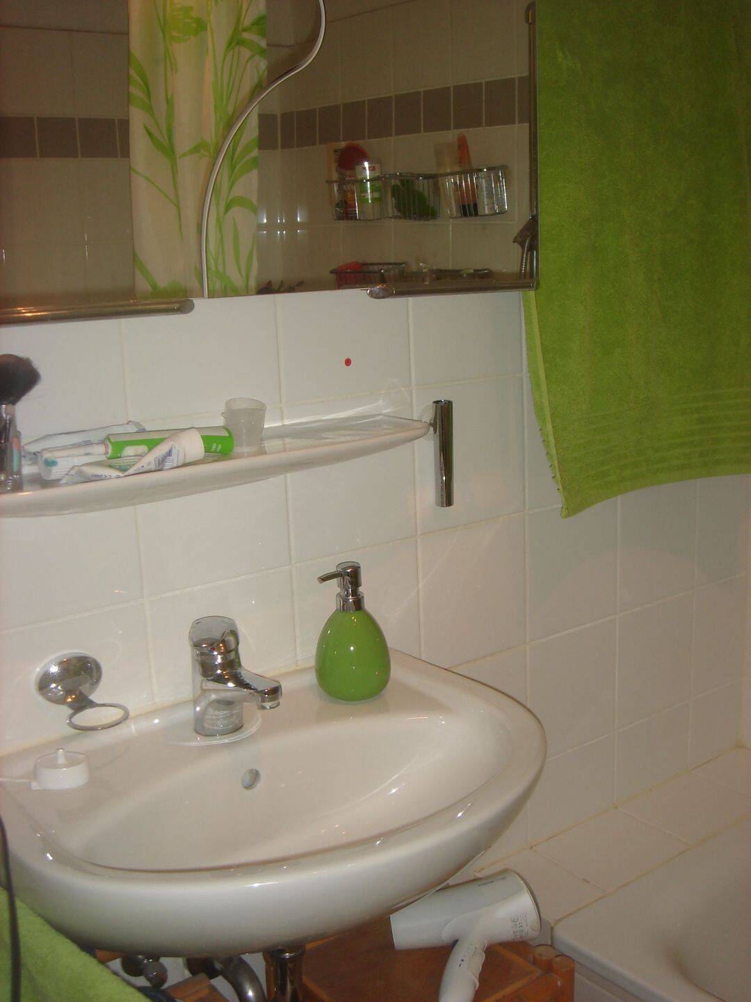 Zweckgemeinschaft! Ich vermiete in 1 Zimmer möbliert 10qm mit super Ausstattung. Nur an Frauen/only woman – München – Vorschaubild 3
