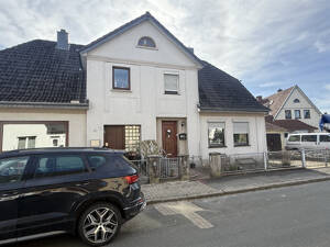 Doppelhaushälfte mit Wintergarten, Garage und viel Gestaltungspotenzial in Bremen-Blumenthal