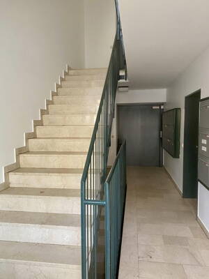 von privat - 12 qm Südbalkon, ruhige Innenhoflage, 50 m zur U-Bahn – 81739 München – Vorschaubild 4