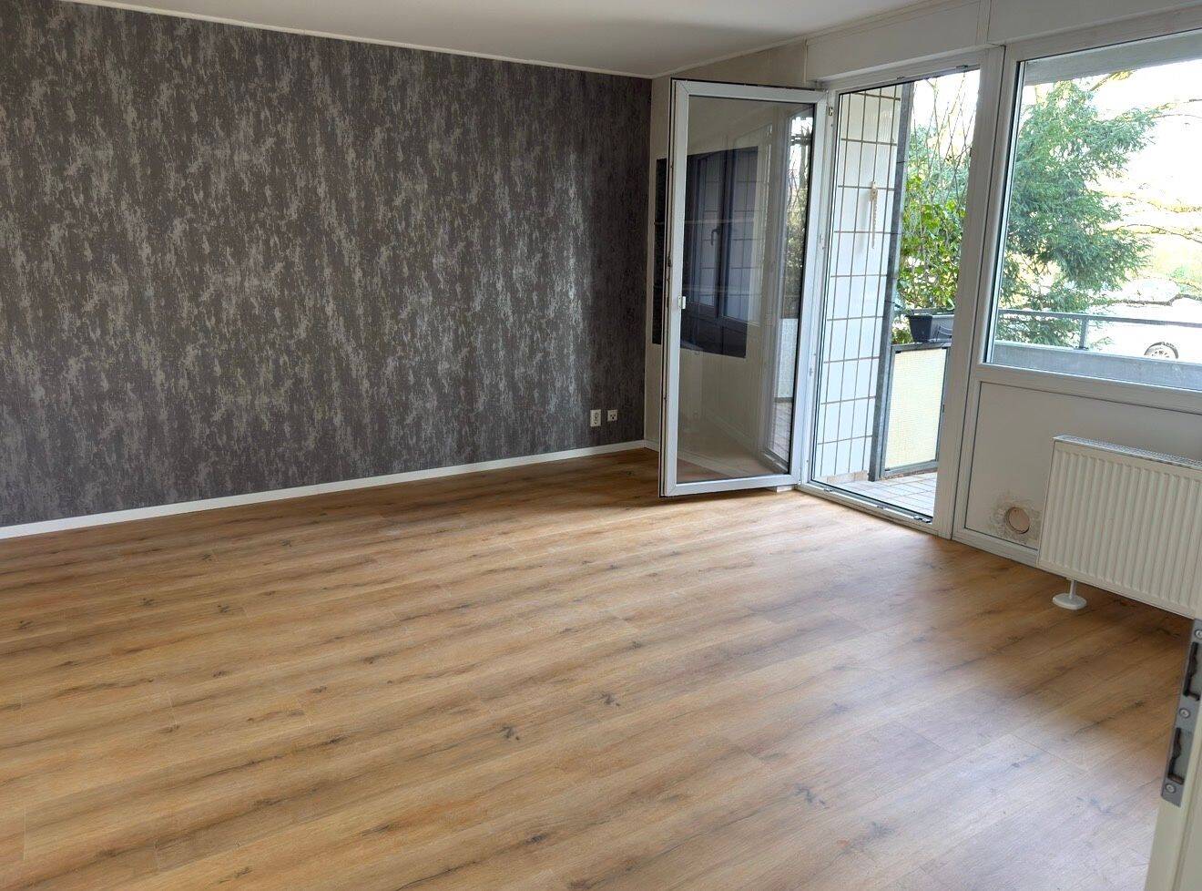 Renovierte 3-Zimmer-Wohnung mit Balkon – 80 m² in Karlsruhe Nordweststadt – Karlsruhe – Vorschaubild 2