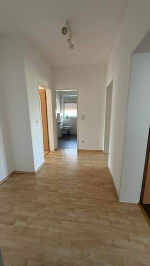 3 Zimmer Wohnung mit Balkon und Einbauküche – sofort bezugsfrei! – 33106 Paderborn – Vorschaubild 4