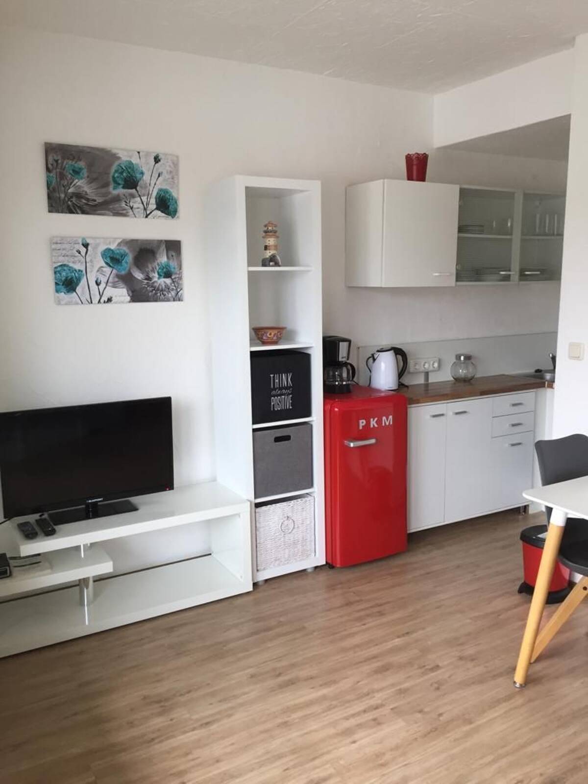 Ingolstadt, helle 2-Zimmer-Wohnung, komplett möbliert und ausgestattet, Balkon – 85055 Ingolstadt – Bild 1 von 8