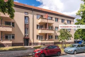 IMMOBERLIN.DE - Frisch renovierte Altbauwohnung mit Südterrasse – 12249 Berlin – Vorschaubild 1