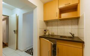 Möbliertes WG-Zimmer auf Zeit in Stuttgart-Zentrum – 70182 Stuttgart – Vorschaubild 8