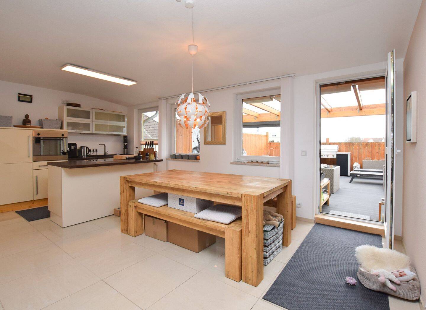 Exklusive Dachgeschosswohnung mit 34 m² Dachterrasse, Einbauküche & Stellplatz im östlichen Ringgebiet – Braunschweig – Vorschaubild 3
