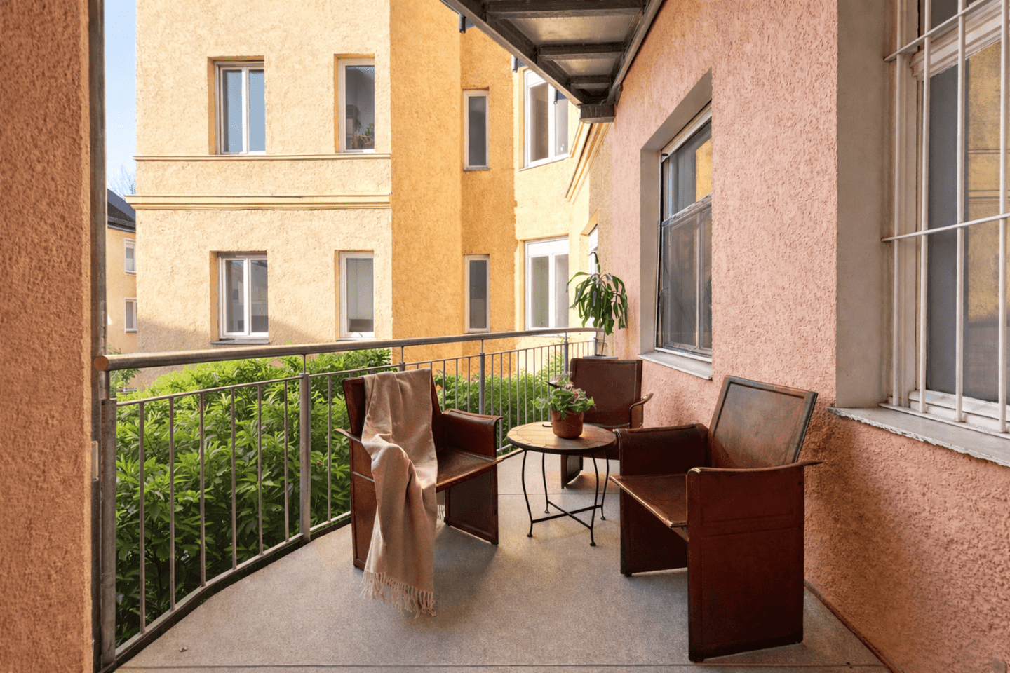 Architektonisches Highlight - luxuriöse Altbauwohnung im Herzen von Augsburg – Augsburg – Vorschaubild 3