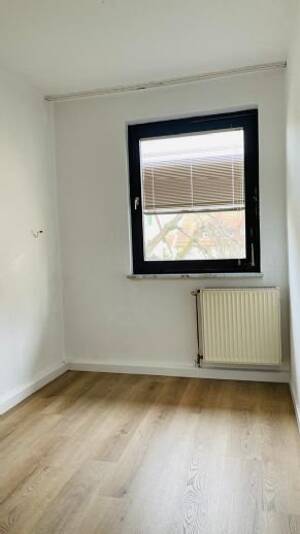 Geschmackvolle und gepflegte Wohnung mit 3 Räumen und Einbauküche in Stuttgart-Zuff. – 70435 Stuttgart – Vorschaubild 3