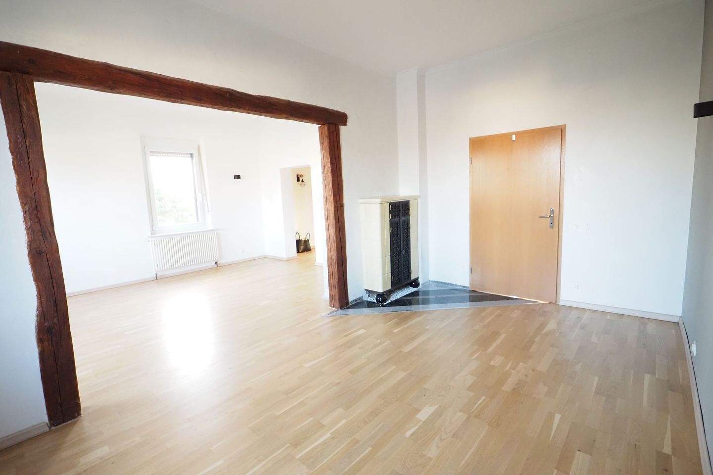 Ausgefallene Maisonettwohnung in renovierten Jugendstilhaus - offene 3 Zimmer mit hochwertiger Einbauküche im 2./3. Obergeschoss – Fürth – Vorschaubild 6
