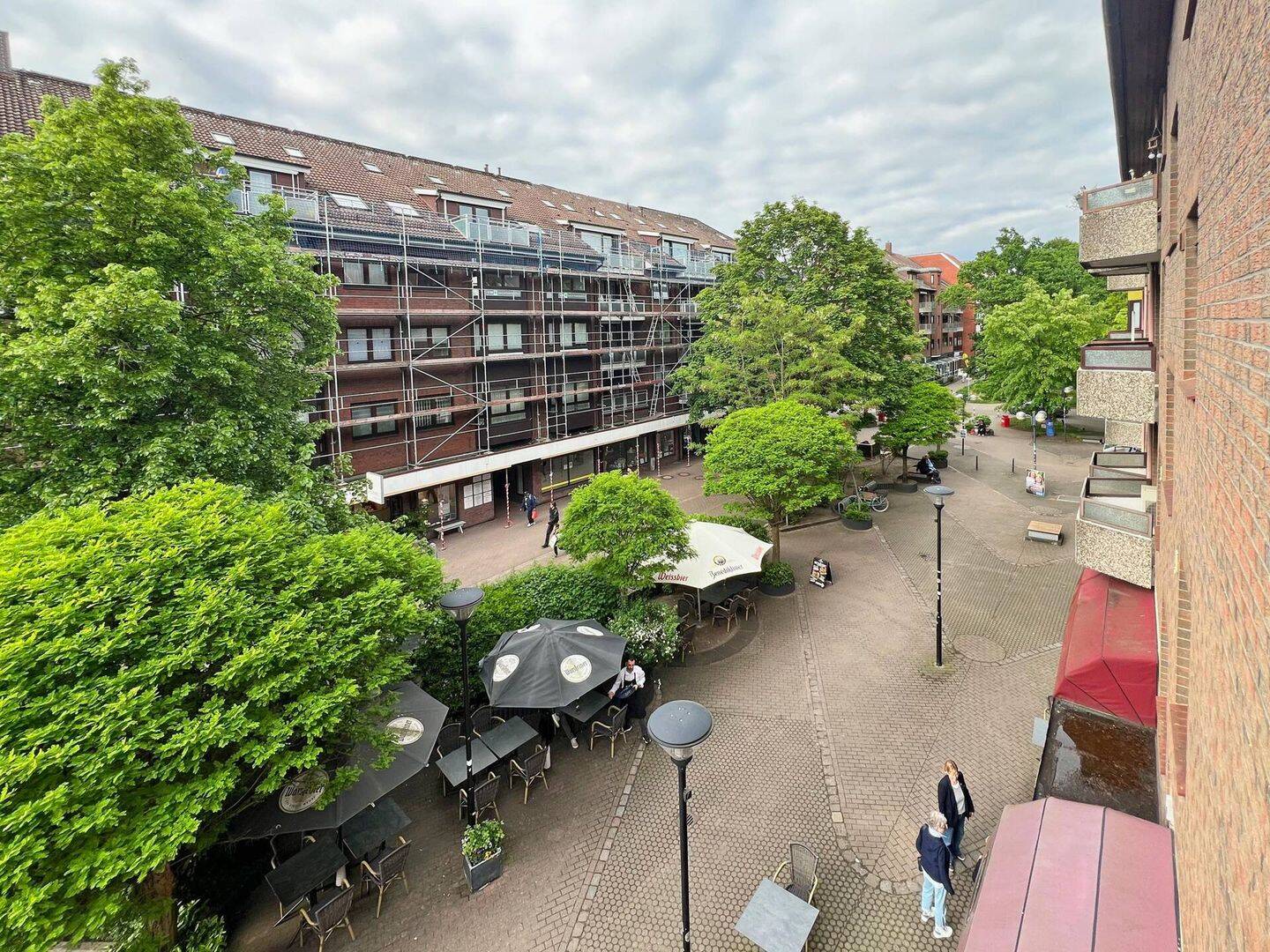 Urbanes Wohnen im lebendigen, grünen Zentrum von Niendorf mit zwei Balkonen & TG-Stellplatz – Hamburg – Vorschaubild 3