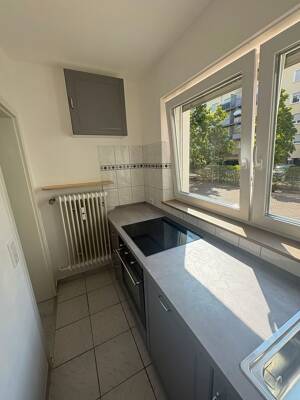 Sanierte 1-Zimmer Hochparterre Wohnung mit Balkon und Einbauküche – 90763 Fürth – Vorschaubild 5