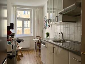 City Life - Altbau 3-Zimmer-Wohnung im Rückgebäude mitten in Haidhausen – 81667 München – Vorschaubild 5