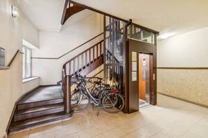 Charmante 2-Zimmer-Maisonettewohnung mit Altbauflair und ruhiger Lage in der Maxvorstadt – 80335 München – Vorschaubild 4