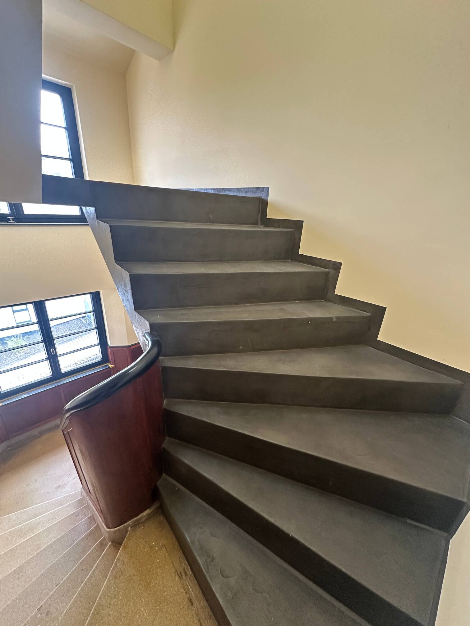 Sbr.-St. Arnual * Luxus-Loft-Penthouse-Wohnung * Balkon * komplett möbliert * 2 ZKB – Saarbrücken – Vorschaubild 3