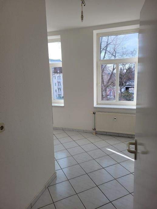 Praktische 2-Raum-Wohnung mit Küche und Glasfaseranschluss! – Chemnitz – Vorschaubild 9