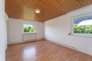 871 m² Grundstücks-Juwel: Viel Platz für Anbau oder Neubau! – 23570 Lübeck – Vorschaubild 8