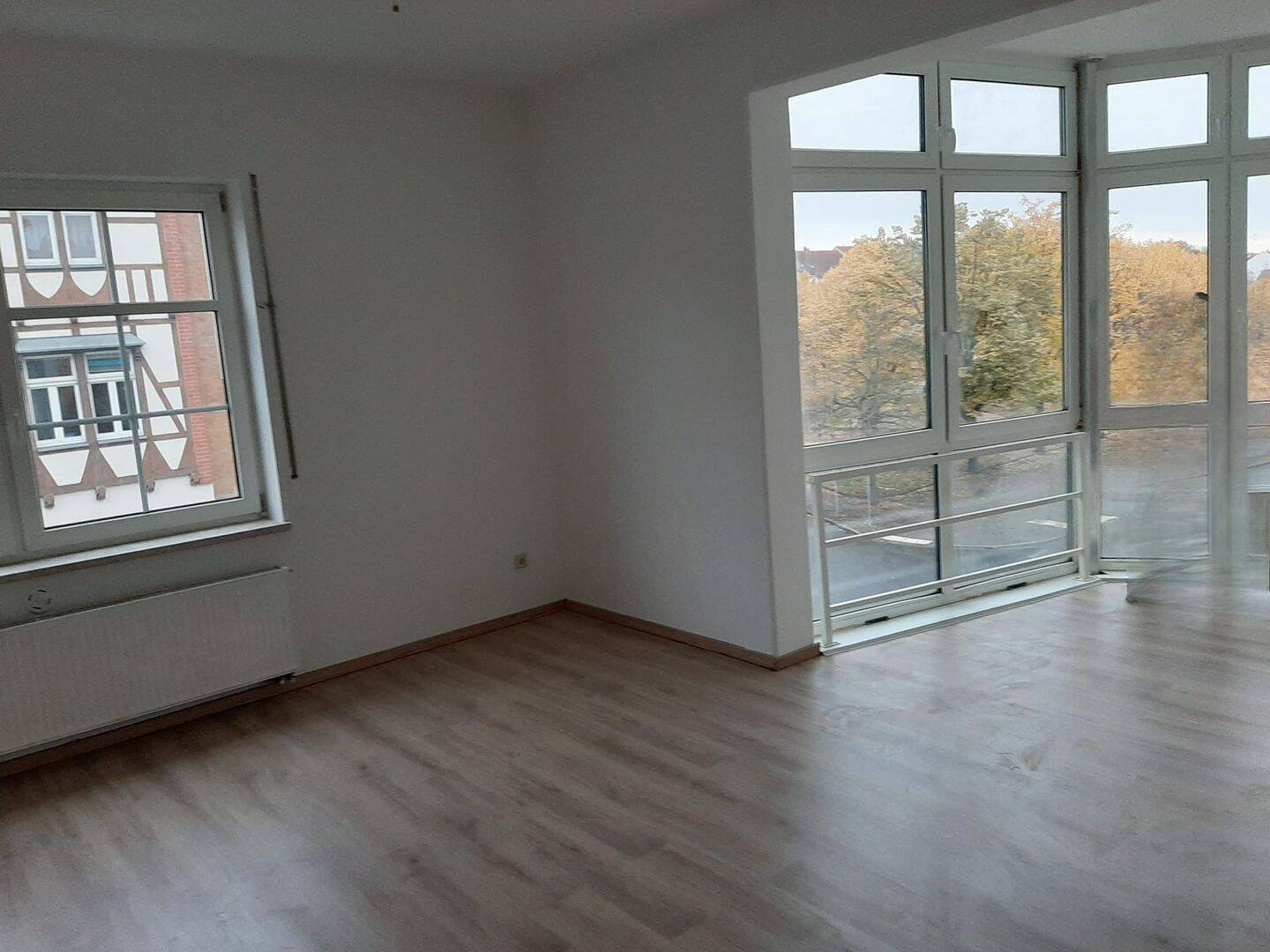 Sonnige ETW in Top-Lage von Wurzen mit Glaserker und TG-Stellplatz!