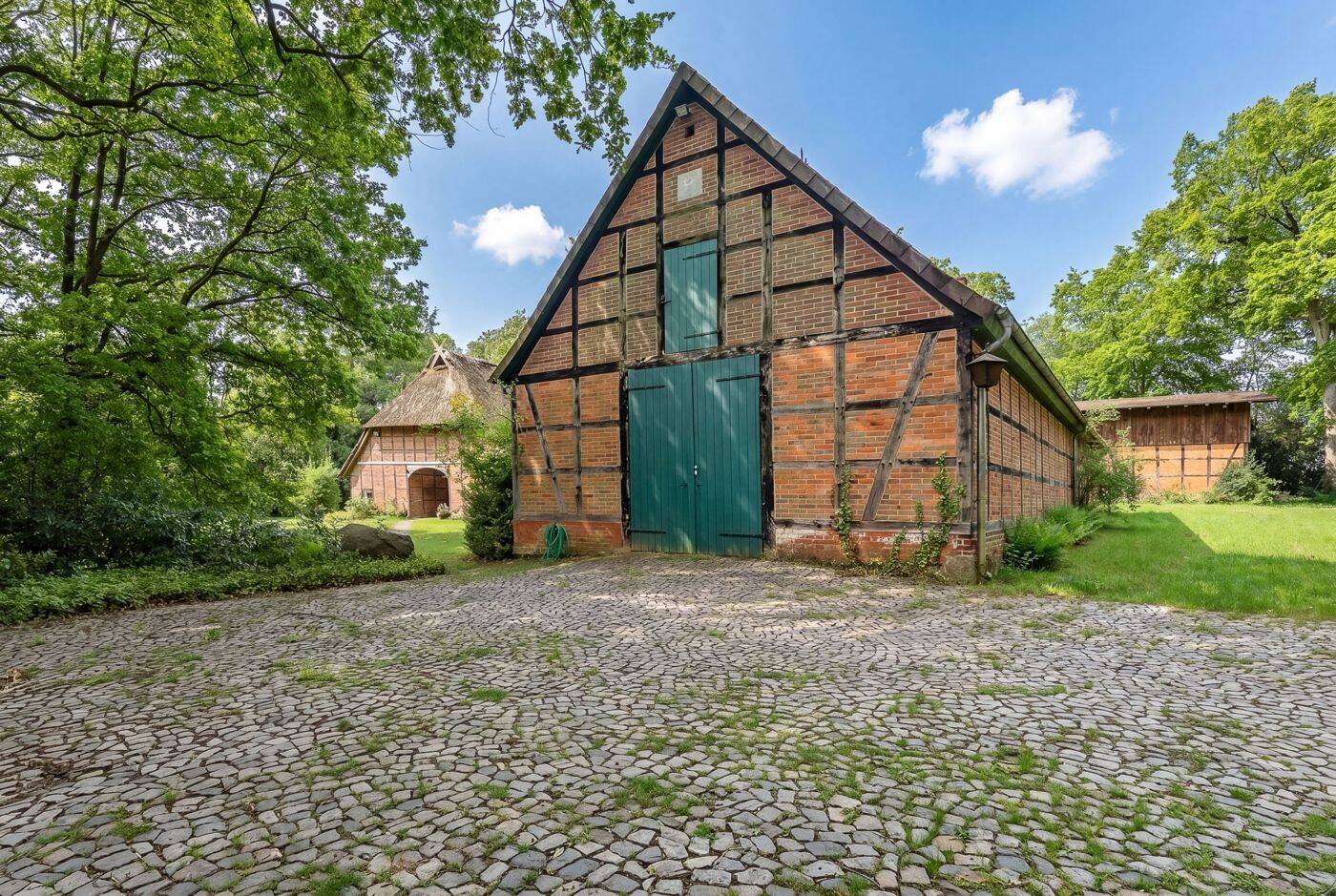 Wohnen, Arbeiten, Verwirklichen - Ein Anwesen mit nahezu grenzenlosen Möglichkeiten – Bienenbüttel – Vorschaubild 3