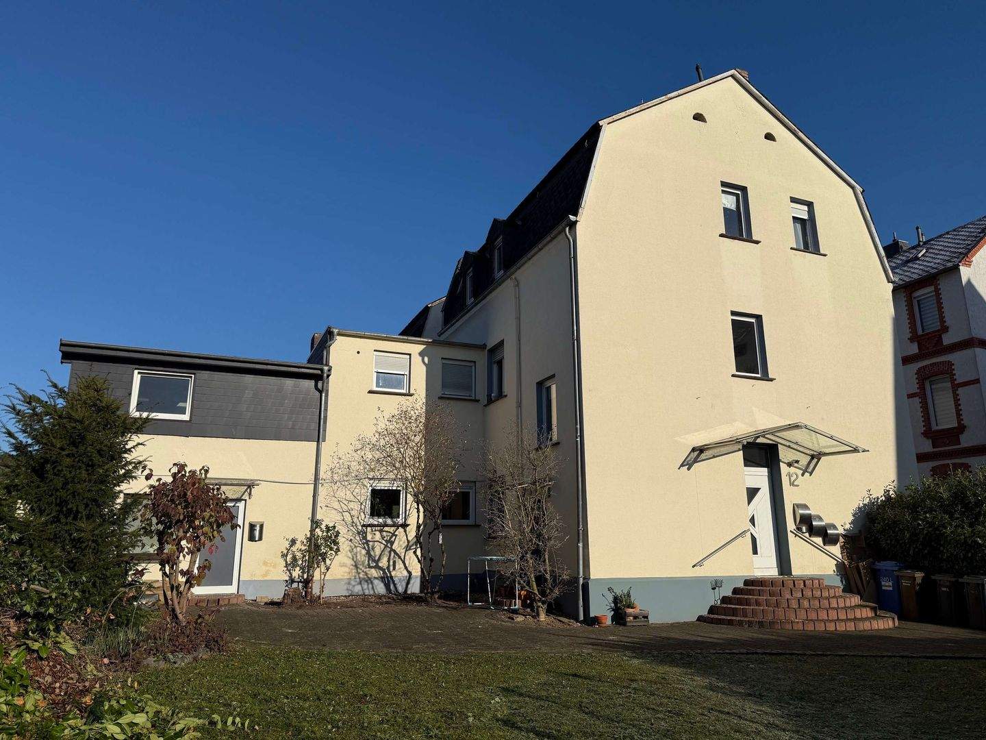 Ideale Kapitalanlage: Gepflegtes MFH mit guter Vermietbarkeit in Koblenz-Horchheim – Koblenz – Bild 1 von 7